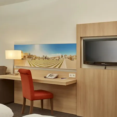 Hotel H+ 4*