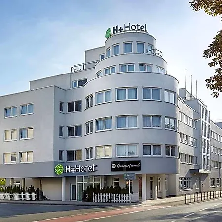 Hotel H+