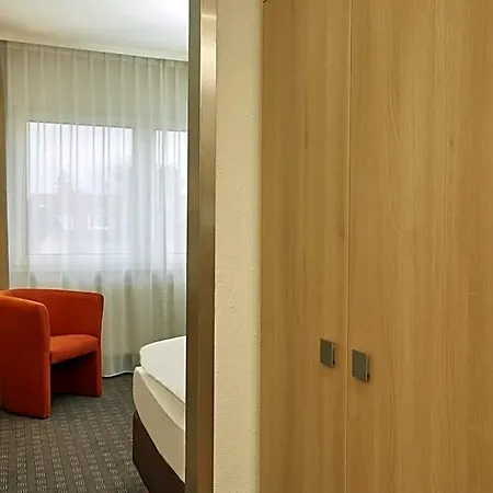 Hotel H+ 4*