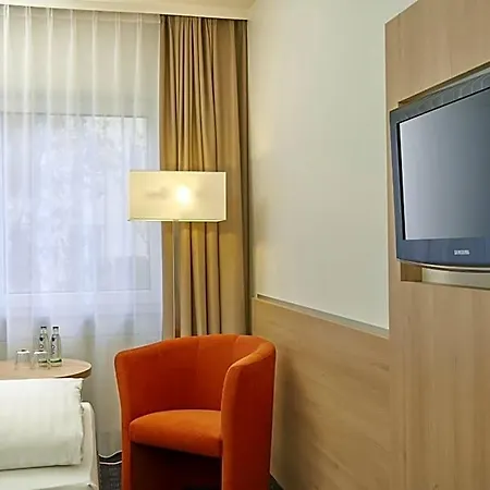 Hotel H+ 4*