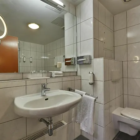 Heiner Hotel Darmstadt 4*