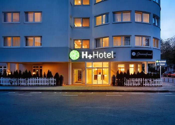 Hotel H+ 4*